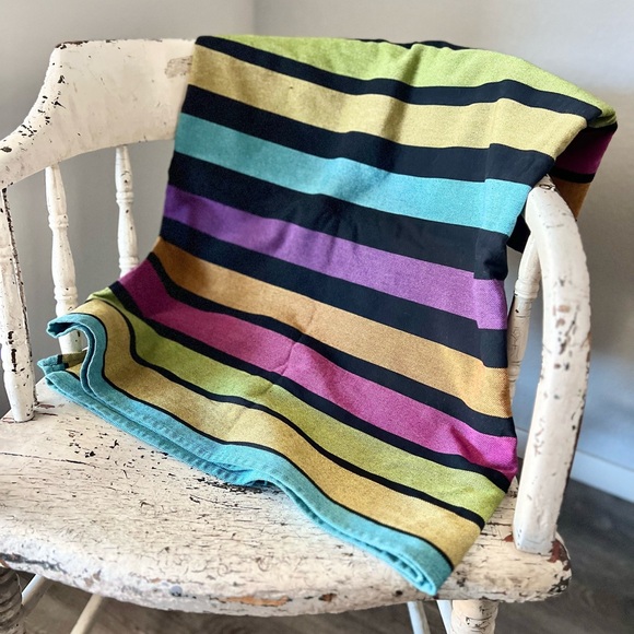 Little Frog Woven Wrap - Picture 3 of 4